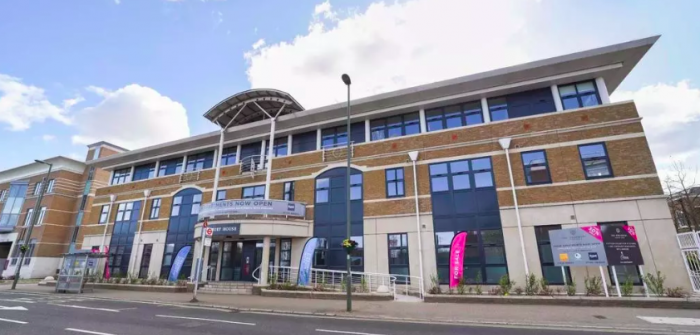 The Wraysbury Apartments In Staines London